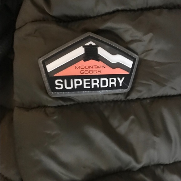 Superdry winter jacket - Picture 3 of 5